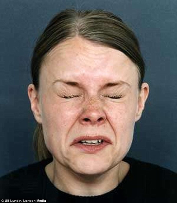 第一次打噴嚏就上手！噴嚏攝影集4