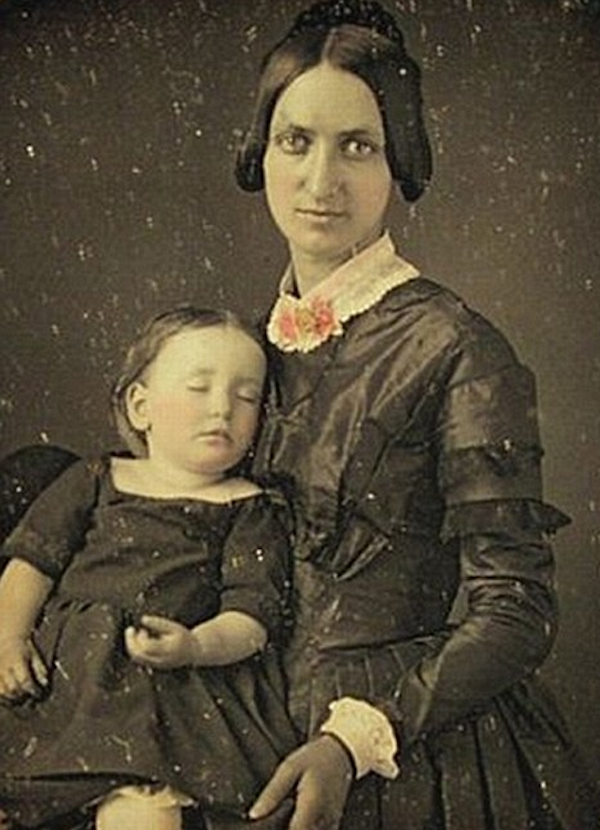 維多利亞時代的唯美屍體照7