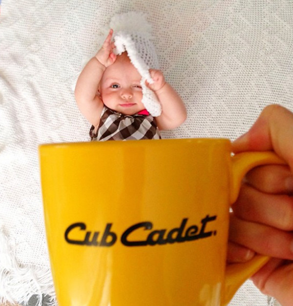 小孩呢？在杯子裡10