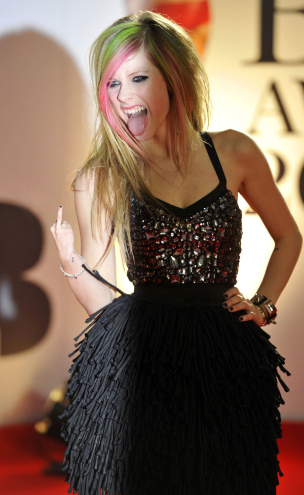 很怪很詭異的一隻小手1