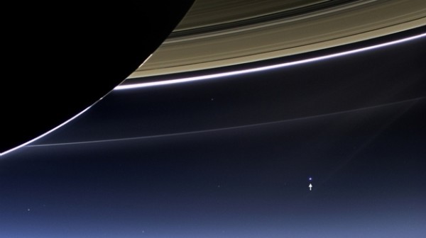 被甩算啥，看看這張土星拍到的地球吧！1