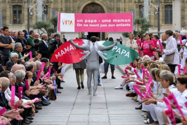 Gay到不行的法國反同性戀人士8