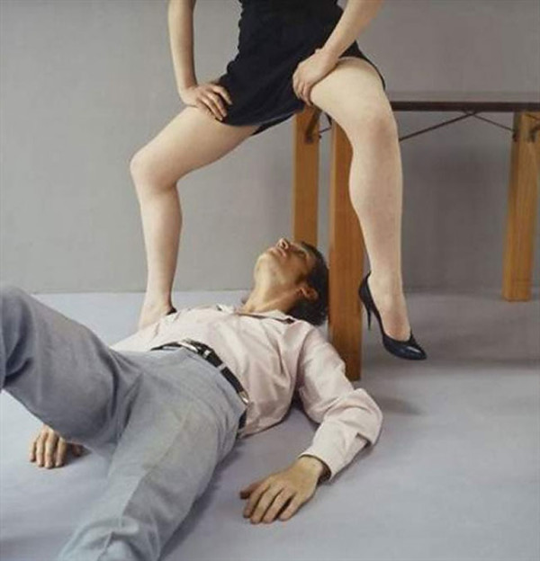 不脫衣服直接上，色情還是藝術？14