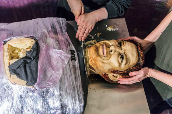 來一塊毛骨悚然的屍體蛋糕吧！3