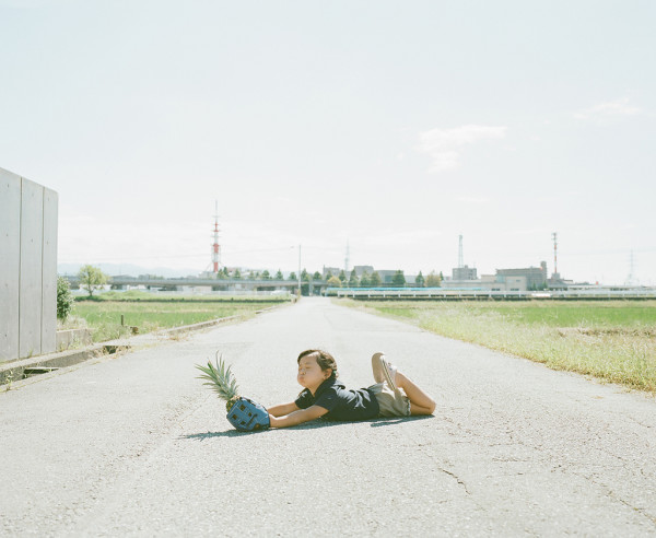 卡哇依！什麼都要親一下的日本小女孩8