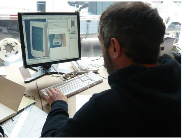 如何瞬間毀掉一個戶外廣告_03